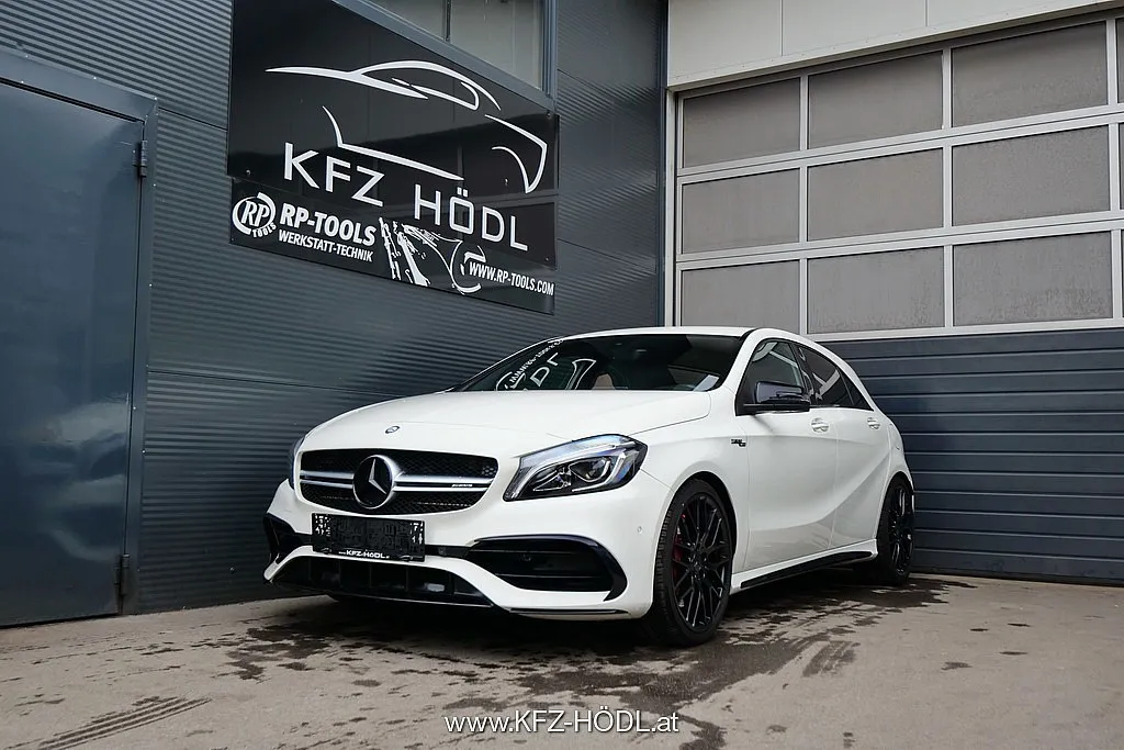 Mercedes-Benz Mercedes-AMG A 45 4MATIC Aut. Image 1